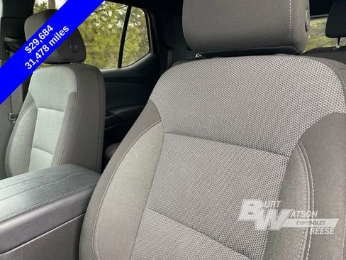 Used 2023 Chevrolet Traverse LT image 11