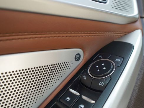 Used 2021 Ford Explorer King Ranch w/ Premium Technology Package image 19