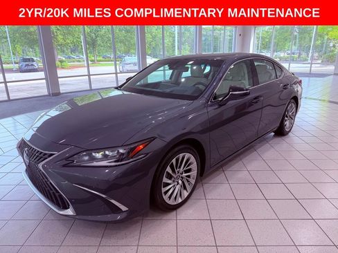 Certified 2022 Lexus ES 350 Ultra Luxury w/ Accessory Package 2 FWD image 3