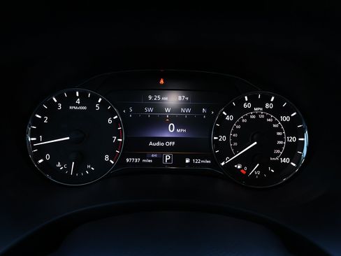 Used 2023 INFINITI QX80 Luxe w/ Cargo Package AWD/4WD image 17