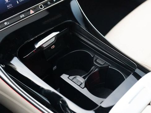 Used 2023 Mercedes-Benz C 300 4MATIC Sedan image 36