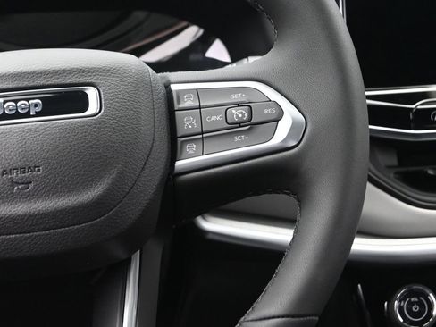 New 2026 Jeep Compass Limited image 29