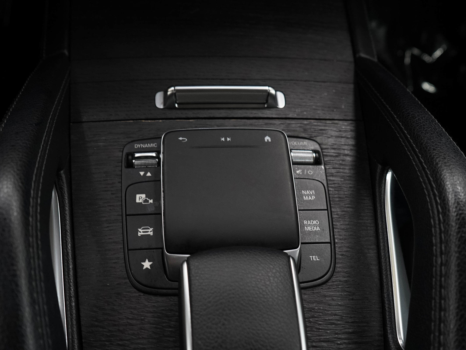 Used 2022 Mercedes-Benz GLE 350 4MATIC w/ Premium Package image 24