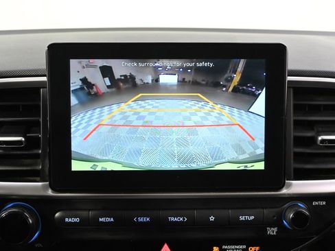 Used 2021 Hyundai Venue SE image 29