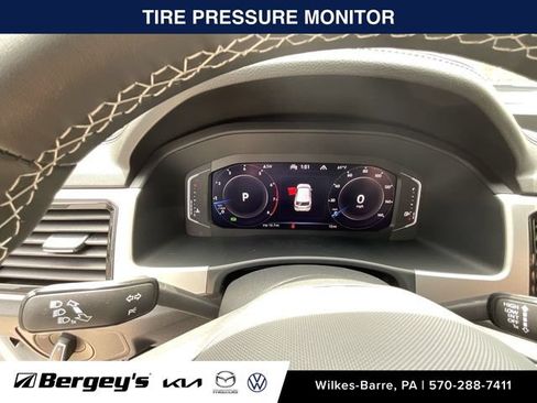Used 2023 Volkswagen Atlas Cross Sport SE w/ Black Wheel Package AWD/4WD image 8
