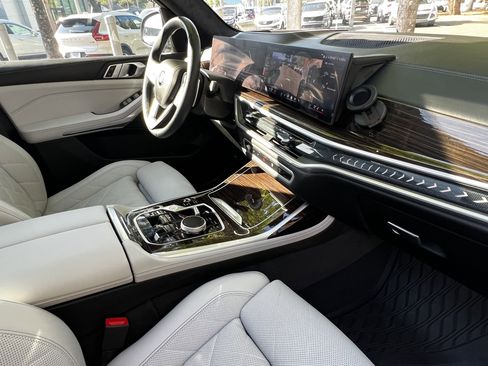 Used 2024 BMW X7 xDrive40i w/ Parking Assistance Package image 48