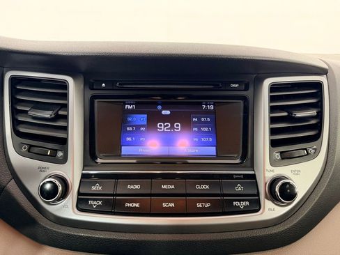 Used 2017 Hyundai Tucson SE image 17