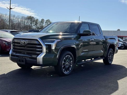Used 2022 Toyota Tundra Limited w/ Power Package image 25