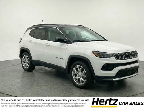 Used 2025 Jeep Compass Limited image 1