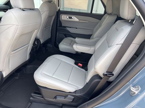 New 2025 Ford Explorer Active w/ Active Comfort Package image 28