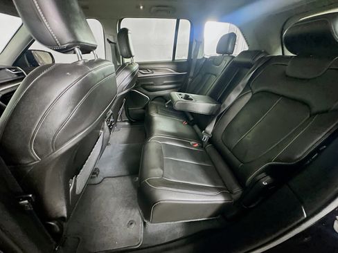 Used 2022 Jeep Grand Cherokee Limited 4xe image 26