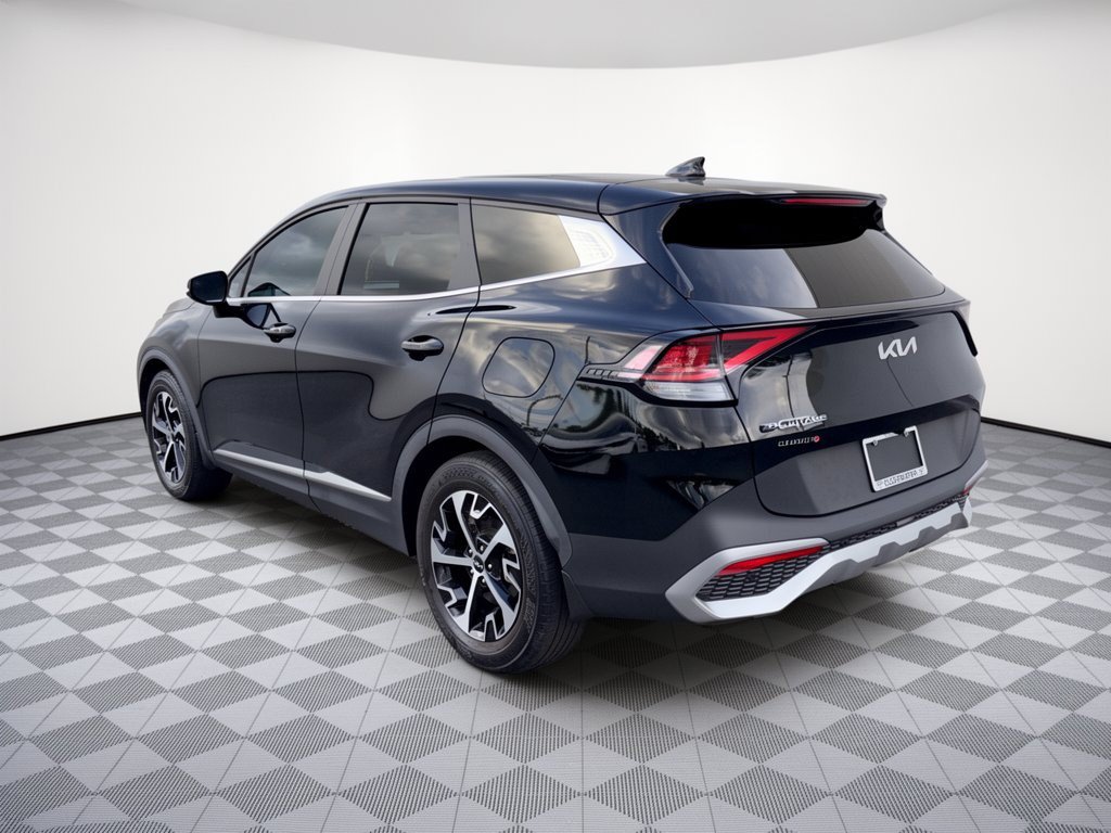 Used 2023 Kia Sportage EX FWD image 3