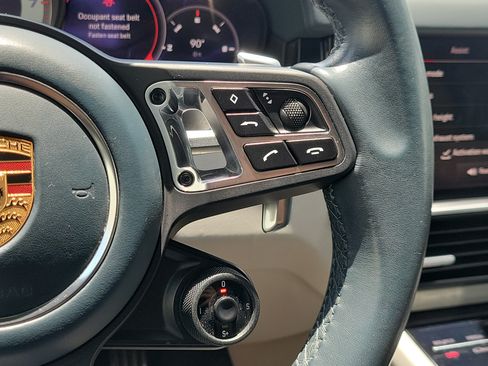 Used 2022 Porsche Cayenne Turbo AWD/4WD image 19