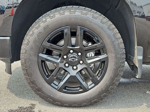 Used 2022 Chevrolet Silverado 1500 RST w/ Z71 Off-Road Package AWD/4WD image 38