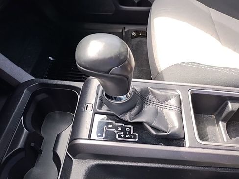 Used 2021 Toyota Tacoma TRD Sport w/ Technology Package image 34