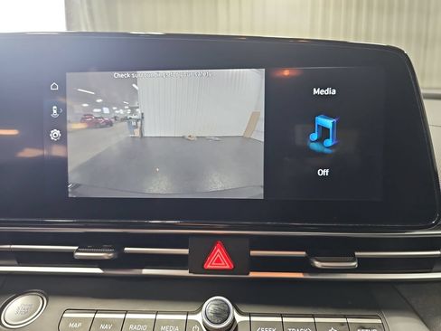 Certified 2023 Hyundai Elantra SEL w/ Convenience Package FWD image 24