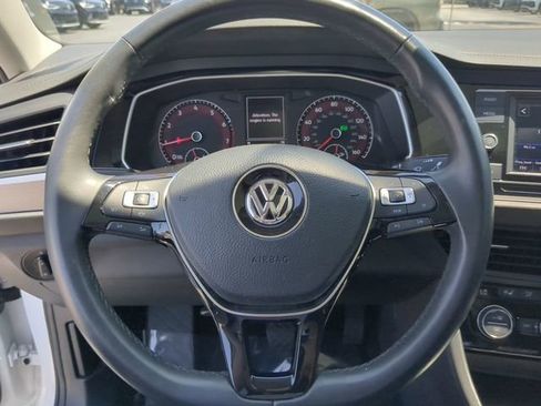 Used 2020 Volkswagen Jetta SE w/ SE Cold Weather Package image 28