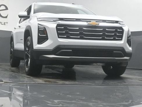 New 2026 Chevrolet Equinox LT w/ LPO, Floor Liner Package FWD image 3
