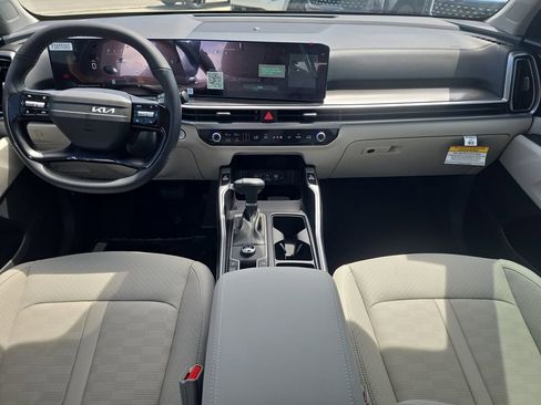 New 2026 Kia Sorento S FWD image 12