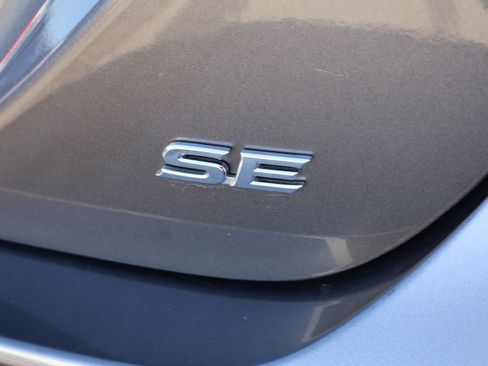 Used 2024 Toyota Camry SE image 16