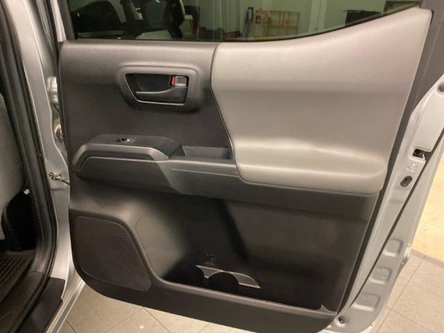 Used 2022 Toyota Tacoma SR AWD/4WD image 44