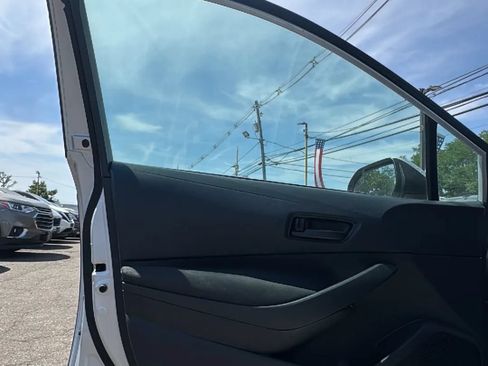 Used 2023 Toyota Corolla LE FWD image 9