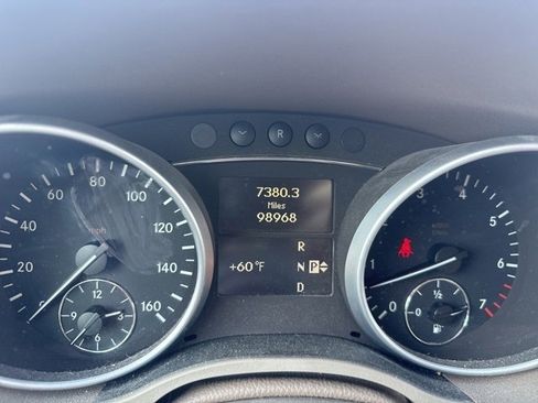 Used 2010 Mercedes-Benz ML 350 4MATIC image 23