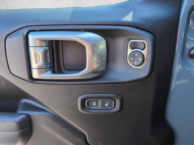 Used 2025 Jeep Gladiator Sport AWD/4WD image 13