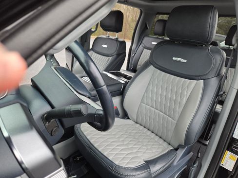 Used 2023 Ford F150 Limited image 26