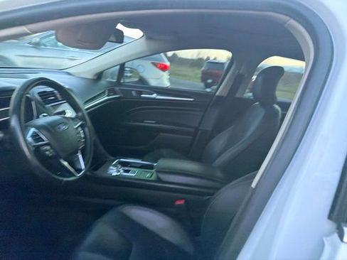 Used 2019 Ford Fusion Titanium FWD image 16