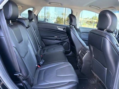 Used 2018 Ford Edge Titanium w/ Ford Safe & Smart Package FWD image 22