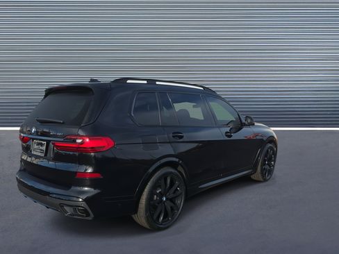 Used 2022 BMW X7 xDrive40i w/ M Sport Package image 3