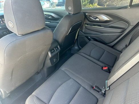 Used 2023 GMC Terrain SLE image 28