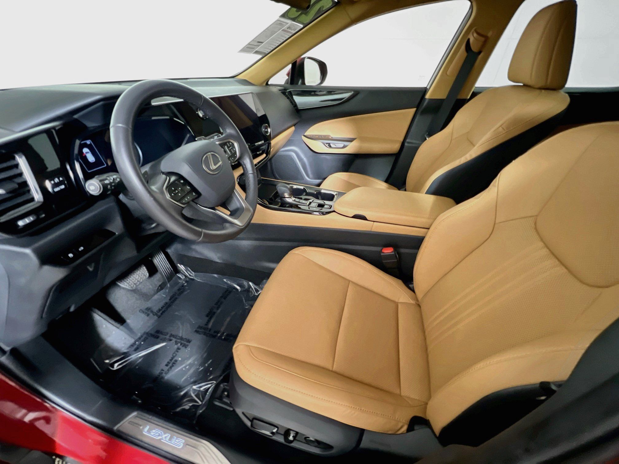 Used 2025 Lexus NX 250 FWD w/ Towing Package (2000 Lbs) image 15