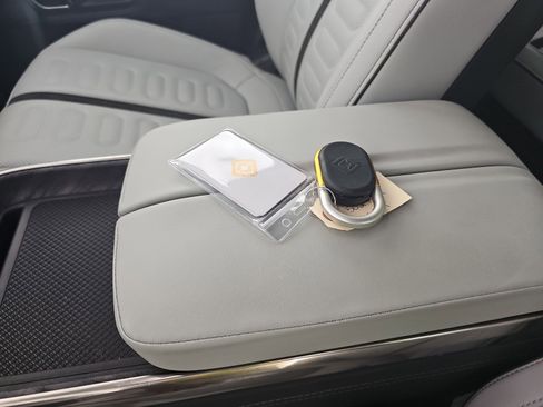 Used 2023 Rivian R1T Adventure image 28