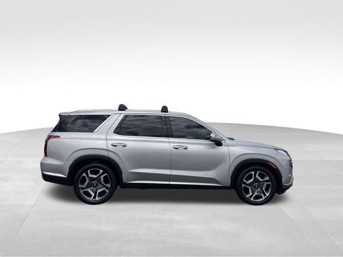 Used 2024 Hyundai Palisade Limited FWD image 6