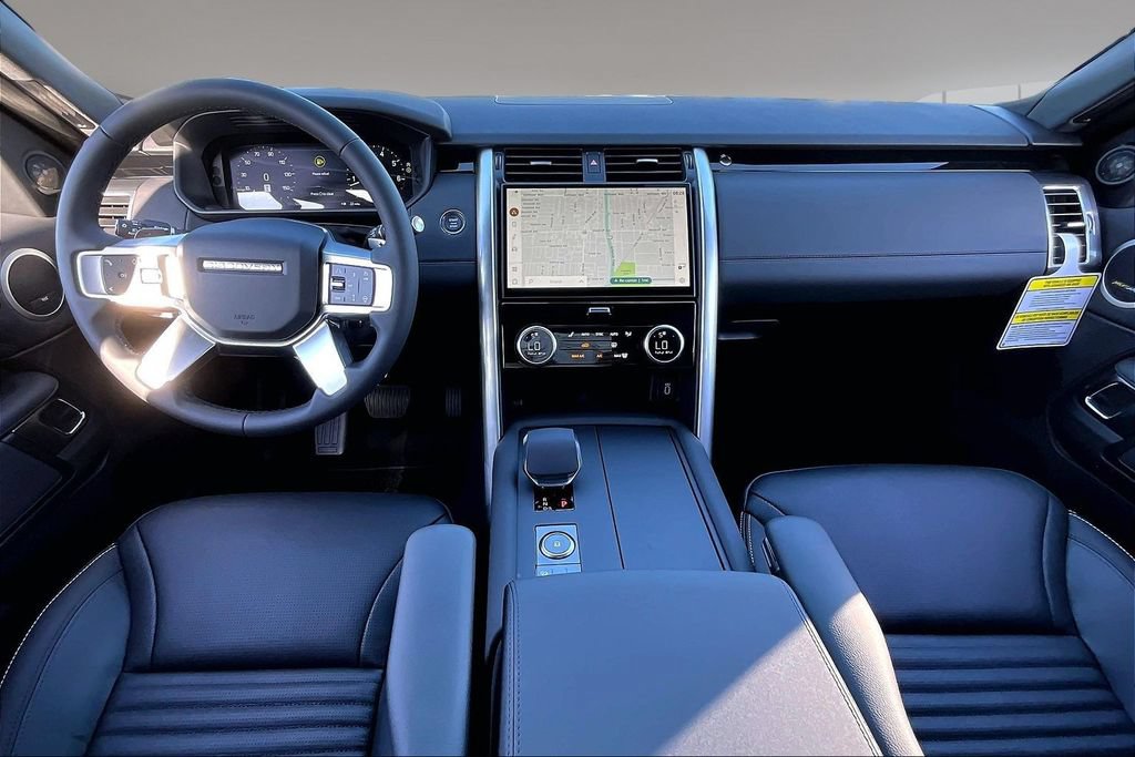 New 2026 Land Rover Discovery S AWD/4WD image 5