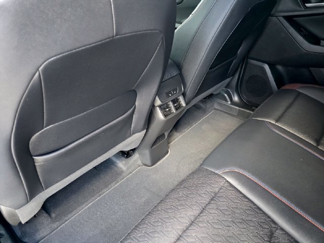 Used 2025 Chevrolet Equinox RS w/ Safety and Technology Package AWD/4WD image 15
