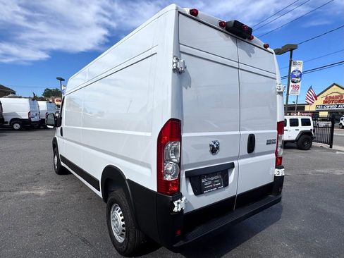 Used 2025 RAM ProMaster 3500 w/ Convenience Group image 5