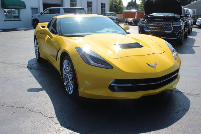 Used 2015 Chevrolet Corvette Stingray Coupe w/ 2LT Preferred Equipment Group RWD image 19