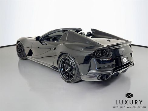 Used 2021 Ferrari 812 GTS RWD image 8