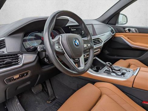 Used 2023 BMW X5 xDrive45e w/ Parking Assistance Package image 9