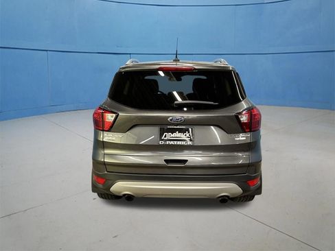 Used 2019 Ford Escape Titanium image 10