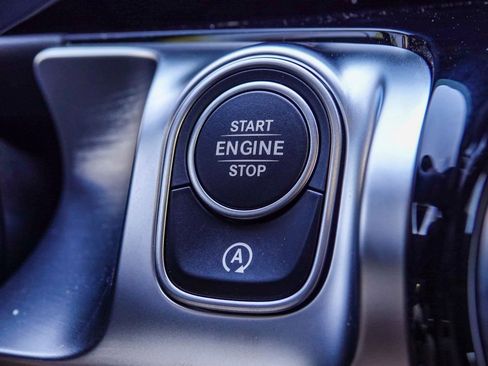 New 2026 Mercedes-Benz GLB 250 image 21