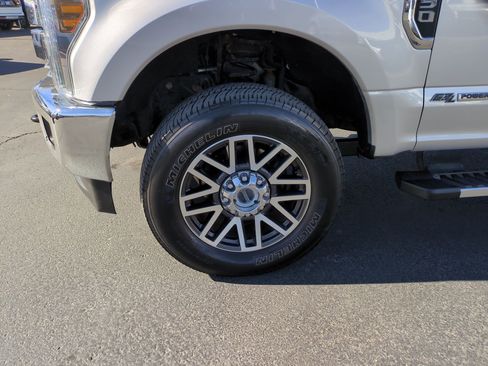 Used 2019 Ford F250 Lariat w/ Lariat Value Package image 11