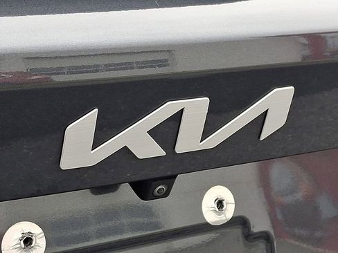 Used 2024 Kia Sorento S image 36