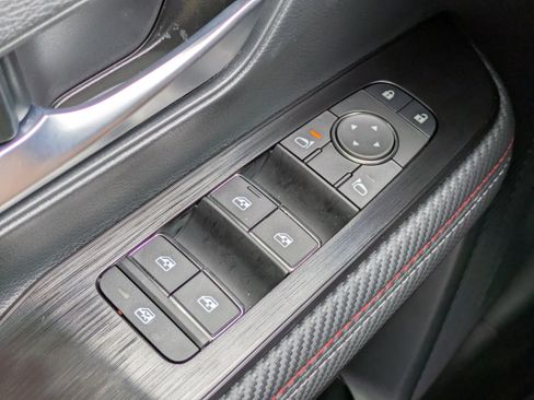 Used 2026 Nissan Kicks SR w/ Cold Weather Package AWD/4WD image 18