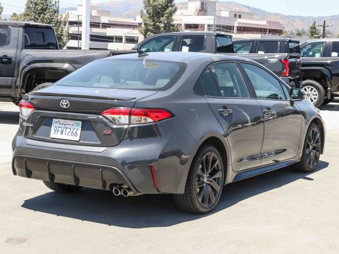 Used 2023 Toyota Corolla SE w/ SE Premium Package FWD image 7