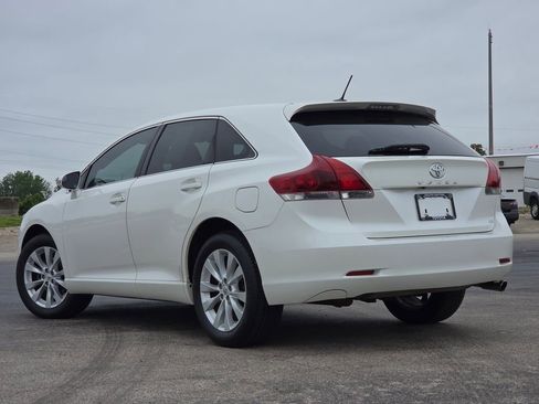 Used 2014 Toyota Venza LE w/ LE Convenience Package FWD image 19