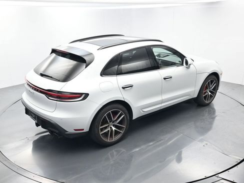 Certified 2024 Porsche Macan S AWD/4WD image 39